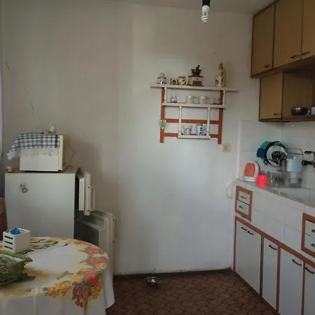 Velchevi דירה צרבו